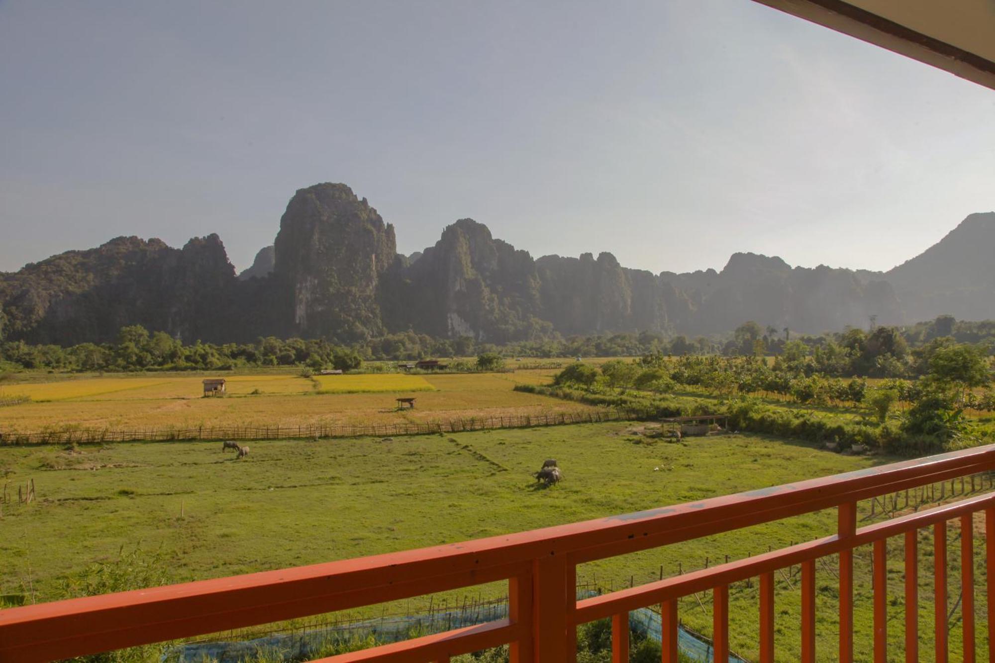 Dd Guesthouse Vang Vieng Exterior photo